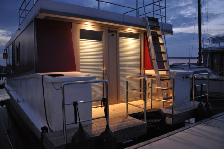Floating 30 - Haus Paula